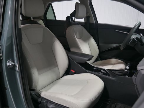 Used 2023 Kia Niro EX image 15