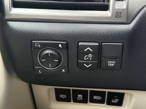 Used 2023 Lexus GX 460 Premium w/ Premium Package AWD/4WD image 21