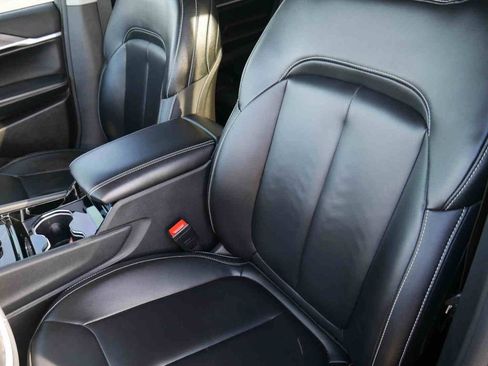 Used 2023 Jeep Grand Cherokee Limited w/ Black Appearance Package image 33