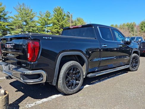 Certified 2022 GMC Sierra 1500 SLT w/ SLT Premium Package image 4