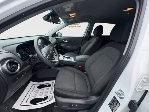 Used 2023 Hyundai Kona SE FWD image 11
