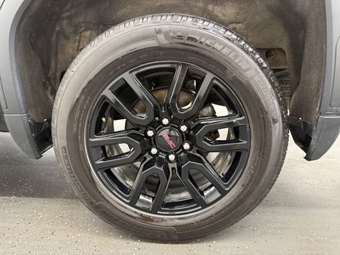 Used 2022 GMC Sierra 1500 Elevation w/ Preferred Package AWD/4WD image 19