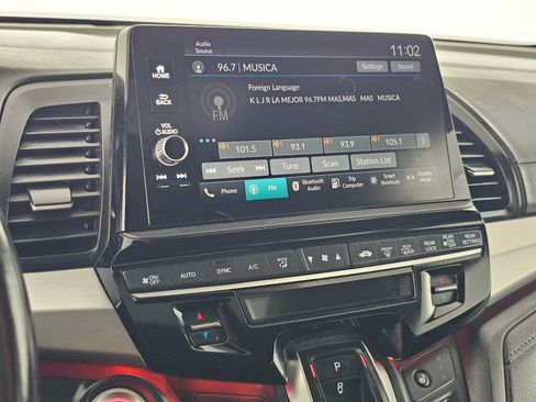 Used 2025 Honda Odyssey Sport-L image 25