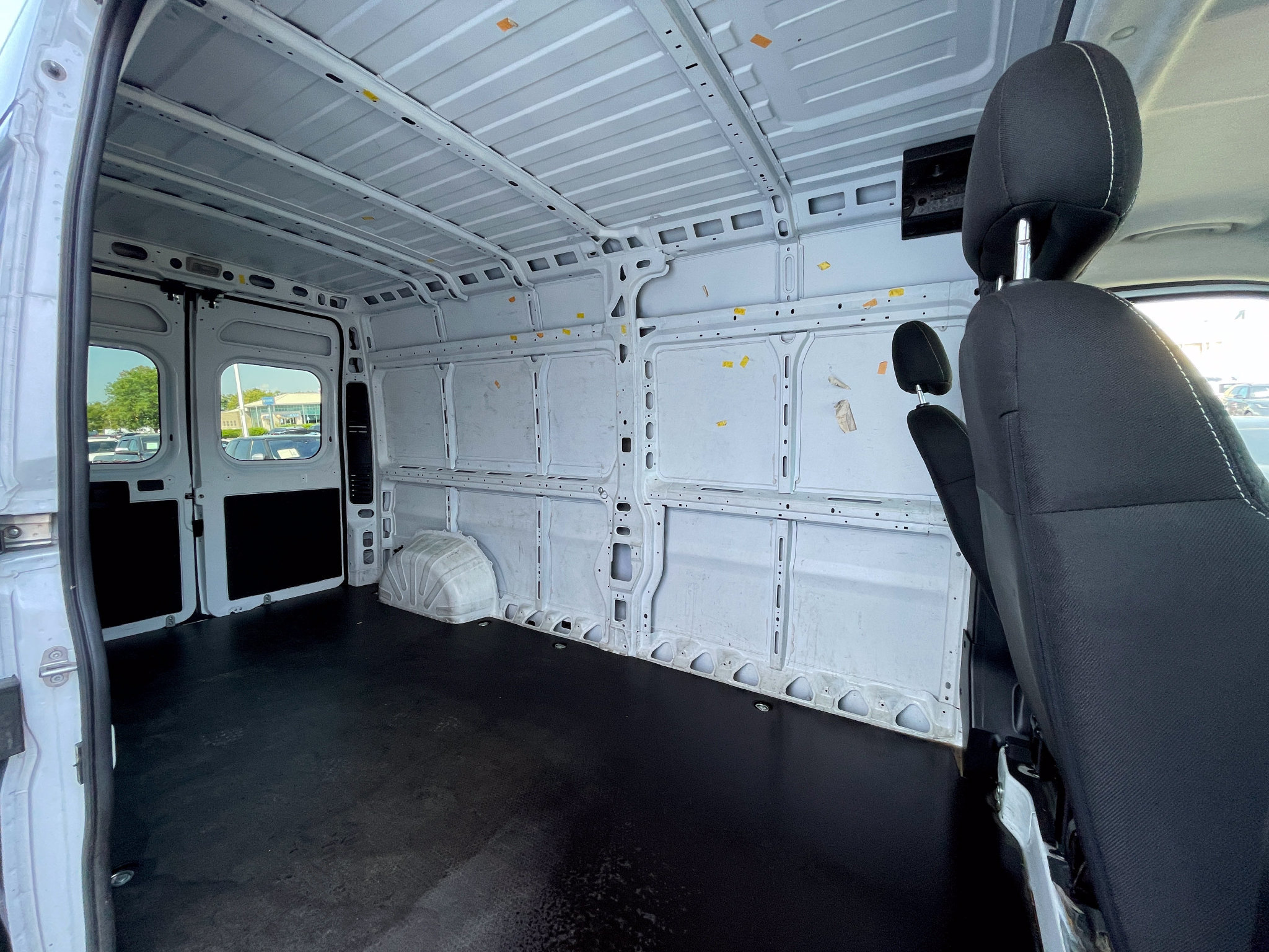 Used 2023 RAM ProMaster 2500 FWD image 26