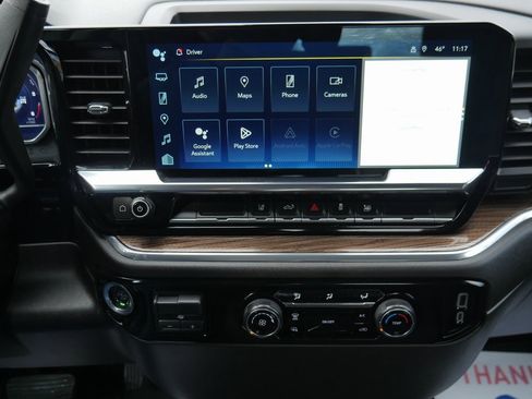 Used 2024 Chevrolet Silverado 2500 LT image 16