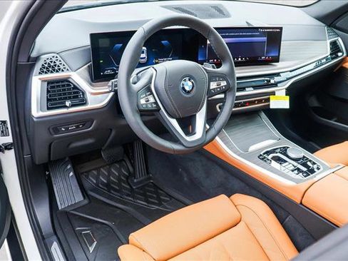 Certified 2025 BMW X5 xDrive50e w/ Parking Assistance Package image 10