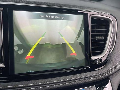 New 2026 Chrysler Pacifica Select image 34