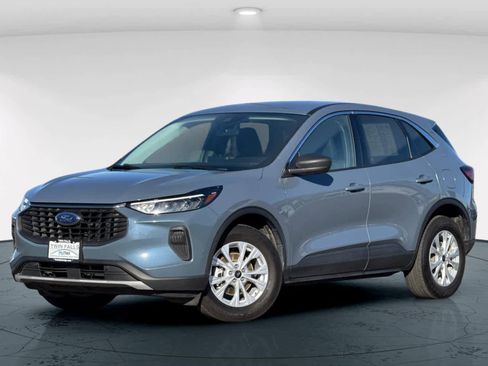 Used 2023 Ford Escape Active image 1