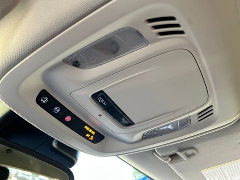 Used 2023 Buick Envision Essence AWD/4WD image 31