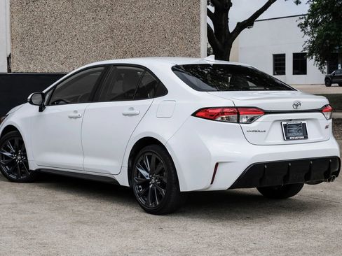 Used 2024 Toyota Corolla SE FWD image 9