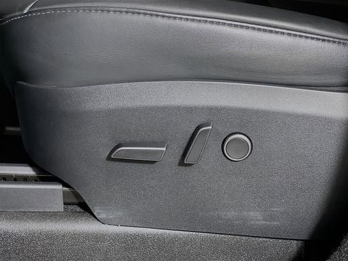 Used 2023 Tesla Model Y Long Range image 16