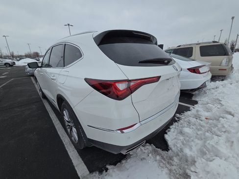 Used 2023 Acura MDX SH-AWD w/ Advance Package image 3