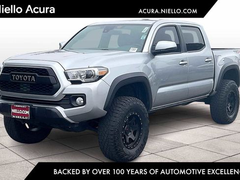 Used 2023 Toyota Tacoma TRD Off-Road image 1