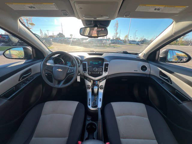 Used 2014 Chevrolet Cruze LS FWD image 16