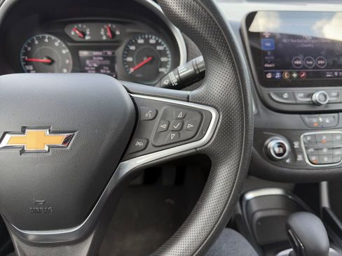 Used 2022 Chevrolet Malibu LT FWD image 5