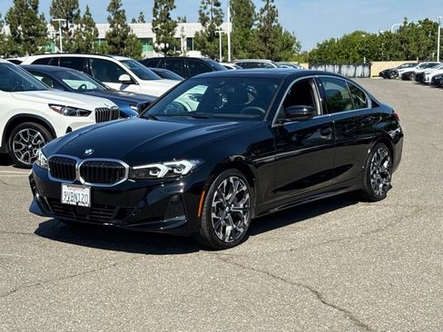 Used 2026 BMW 330i Sedan w/ Premium Package RWD image 2