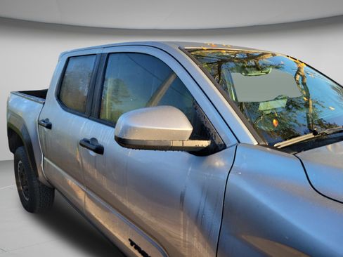 Used 2024 Toyota Tacoma TRD Off-Road image 24