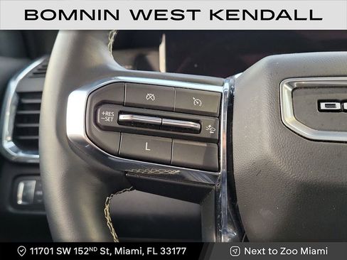 Used 2024 GMC Acadia Denali image 16