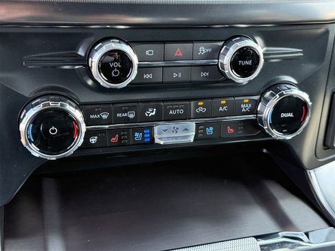 New 2025 Ford F150 Platinum image 19