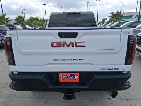 Used 2024 GMC Sierra 2500 AT4X AWD/4WD image 6