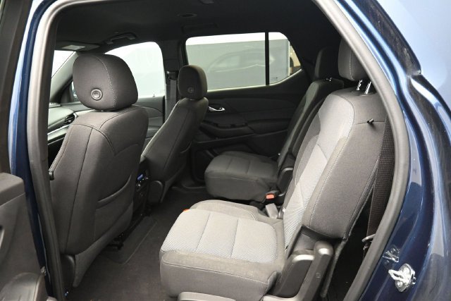 Used 2023 Chevrolet Traverse LT FWD image 12