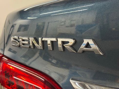 Used 2015 Nissan Sentra SV image 8