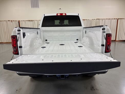 New 2026 RAM 2500 Big Horn AWD/4WD image 9