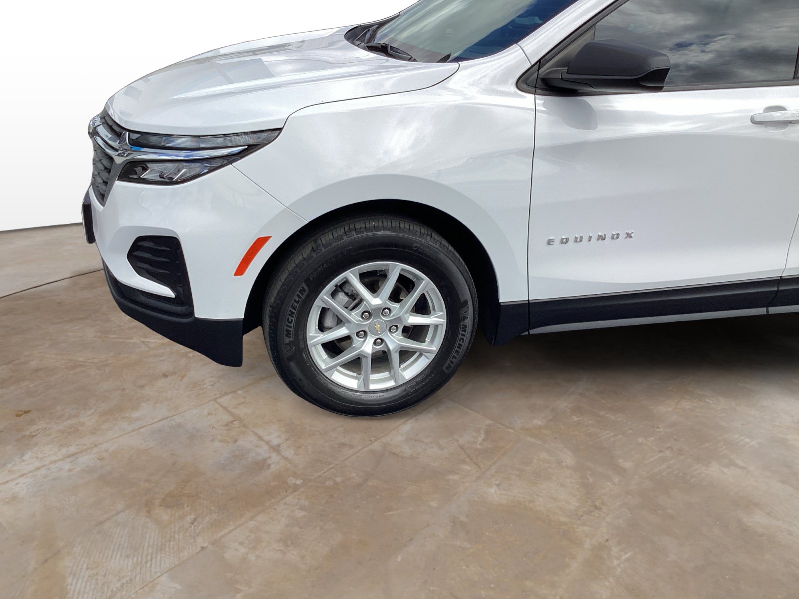 Used 2024 Chevrolet Equinox LS FWD image 27