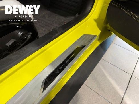 Used 2022 Chevrolet Corvette Stingray Premium Conv w/ Z51 Performance Package RWD image 28