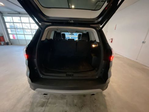 Used 2018 Ford Escape SEL image 22