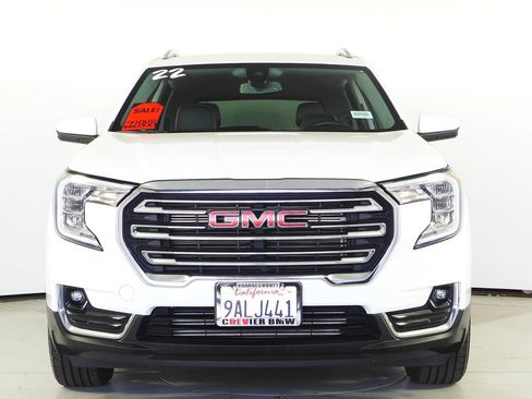 Used 2022 GMC Terrain SLT image 3