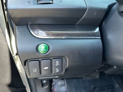 Used 2016 Honda CR-V Touring image 31