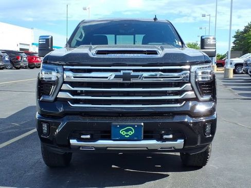 Certified 2024 Chevrolet Silverado 2500 High Country w/ High Country Premium Package AWD/4WD image 2