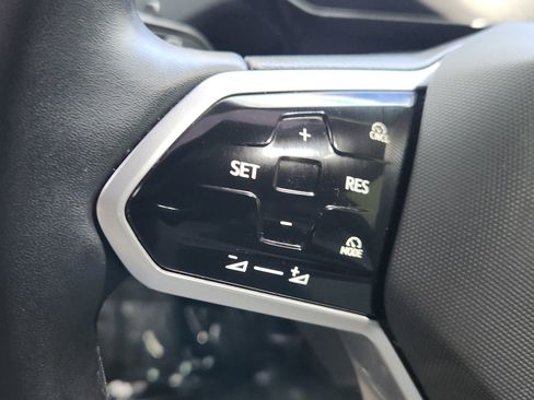 Used 2024 Volkswagen ID.4 Pro image 36