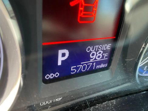 Used 2019 Toyota Corolla LE FWD image 5