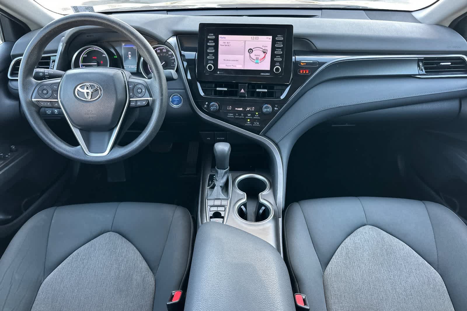 Used 2021 Toyota Camry LE FWD image 3