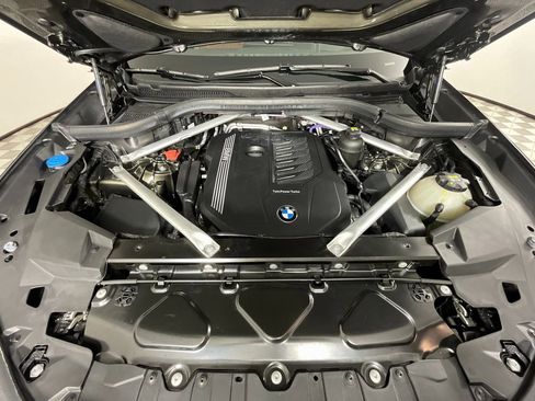 Used 2022 BMW X6 xDrive40i w/ Executive Package image 28