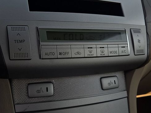 Used 2006 Toyota Solara SE FWD image 13