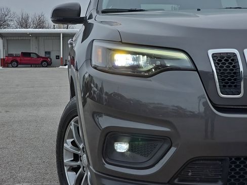 Certified 2020 Jeep Cherokee Latitude Plus image 9