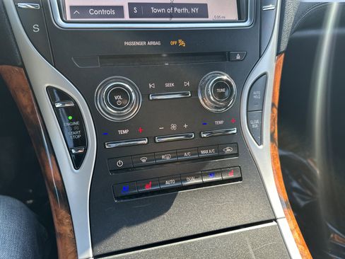 Used 2020 Lincoln Nautilus Reserve w/ Equipment Group 202A image 14