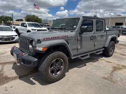 Used 2022 Jeep Gladiator Rubicon w/ Cold Weather Group AWD/4WD image 2