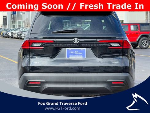 Used 2025 Toyota Grand Highlander AWD image 39