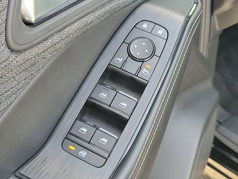 Used 2023 Nissan Rogue SV AWD/4WD image 19
