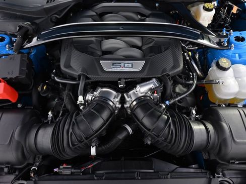Used 2025 Ford Mustang GT Premium RWD image 27