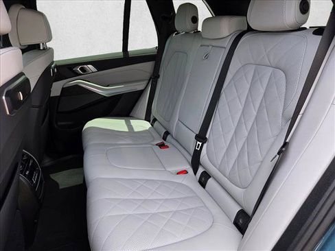 Used 2025 BMW X5 sDrive40i RWD image 19