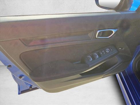 Used 2023 Honda Civic Sport image 13