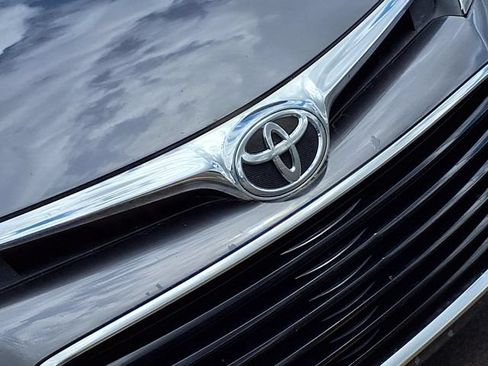 Used 2016 Toyota Avalon Touring w/ Protection Package FWD image 28