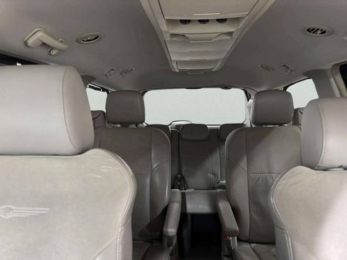 Used 2008 Chrysler Town & Country Limited w/ Trailer Tow Group FWD image 21