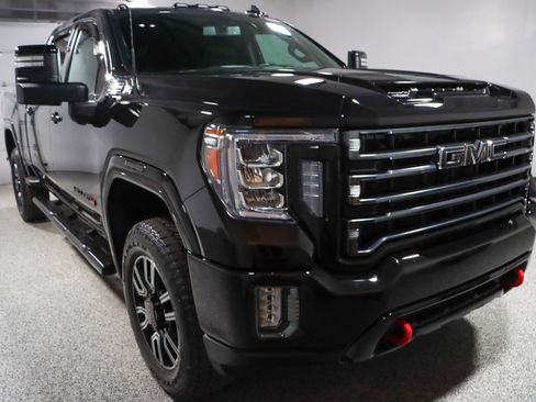 Used 2022 GMC Sierra 2500 AT4 w/ Snow Plow Prep/Camper Package image 5