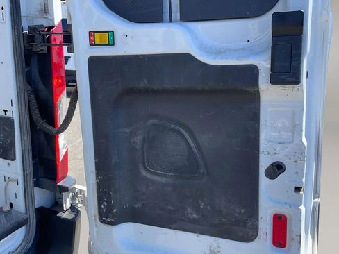 Used 2018 Ford Transit 250 148 Medium Roof RWD image 34